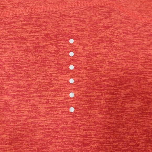 Nike Dri Fit Long Sleeve  Shirt Size 2XL Quarter Zip Red Running Pullover Light - Picture 9 of 10